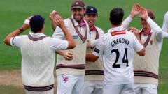 Somerset thump Glamorgan to boost hopes of first title