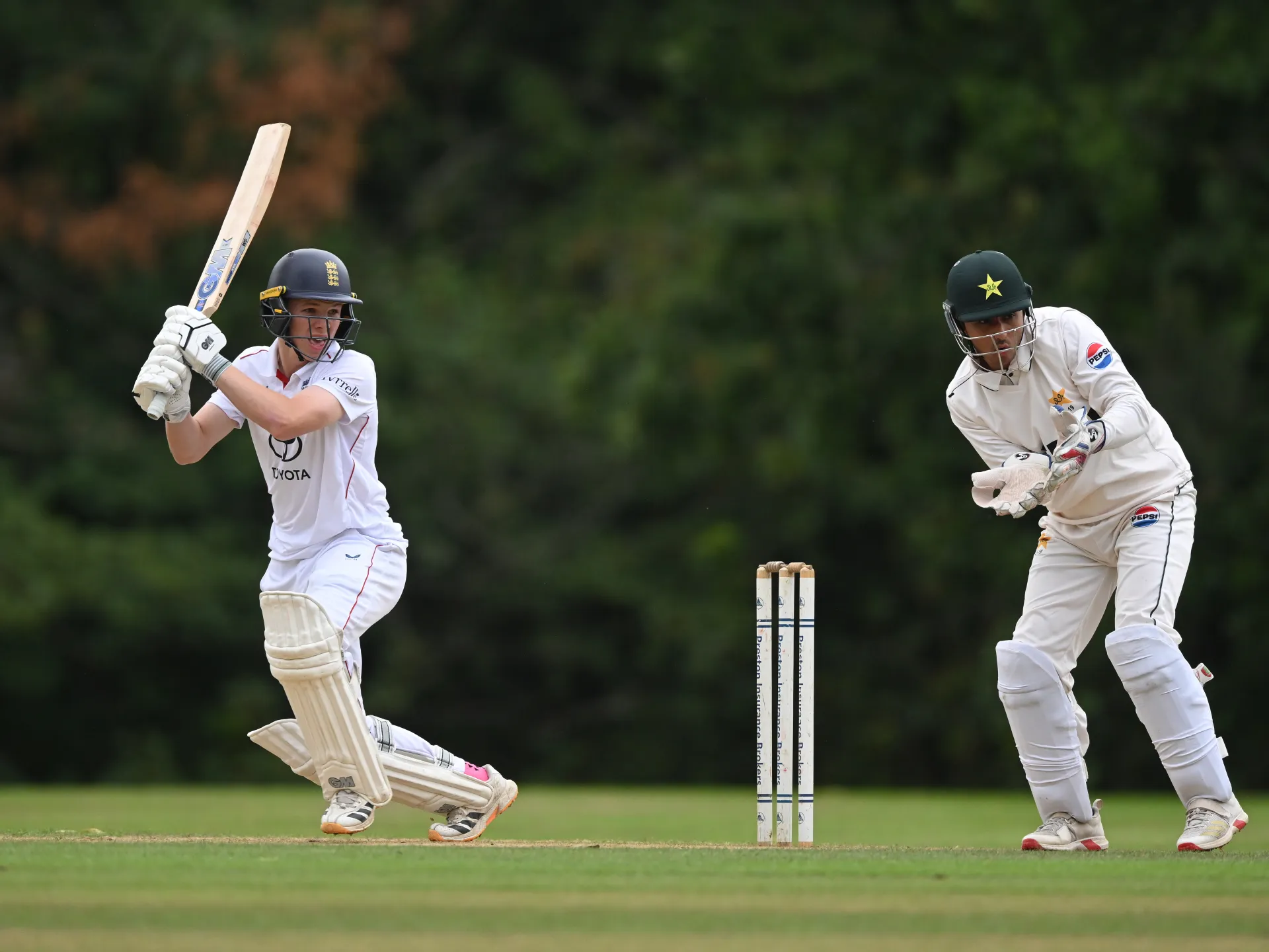 Pakistan U19 cricketers mistaken for asylum seekers by protesters in UK