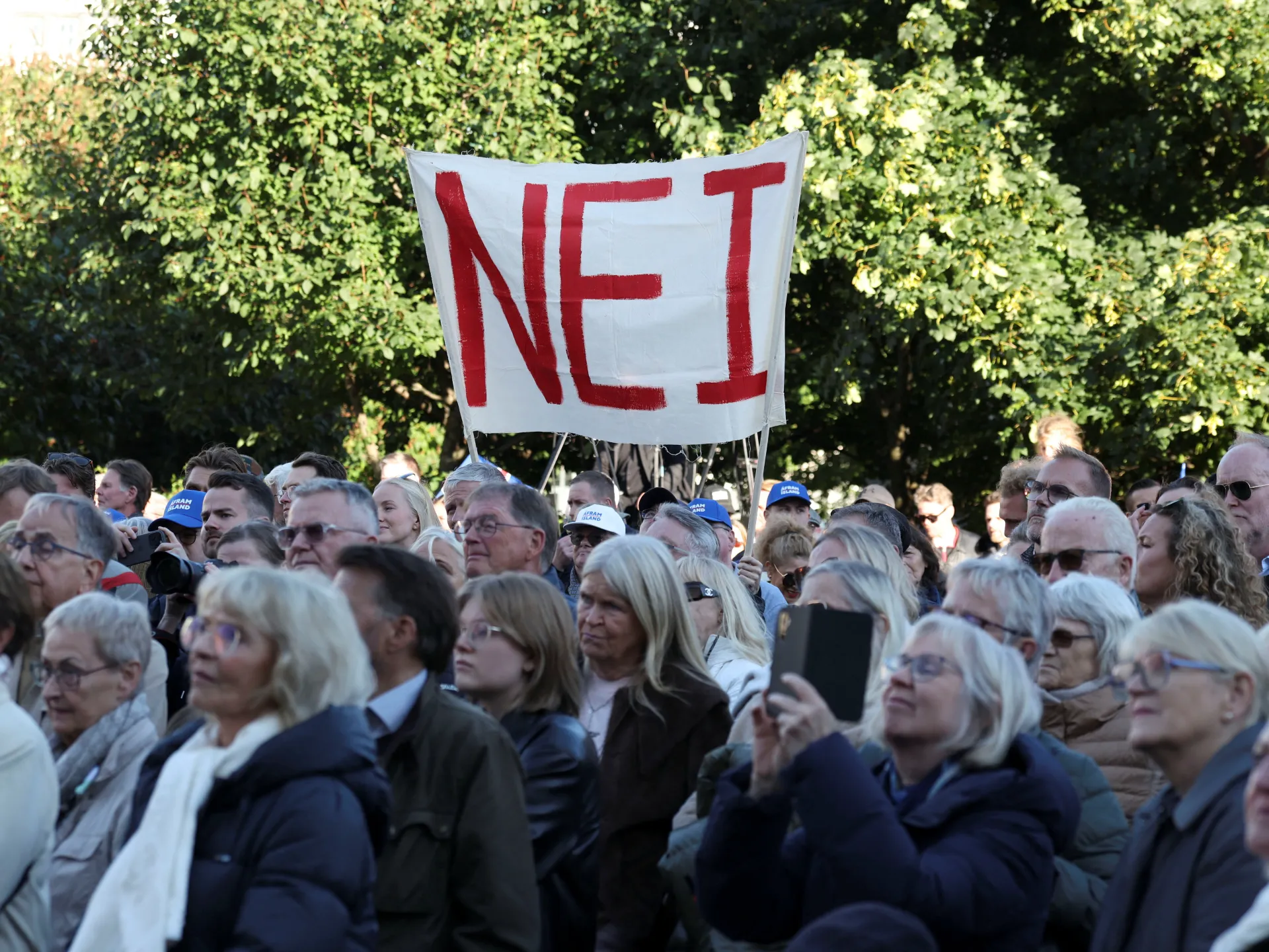 Iceland rejects EU-accession talks plan in referendum