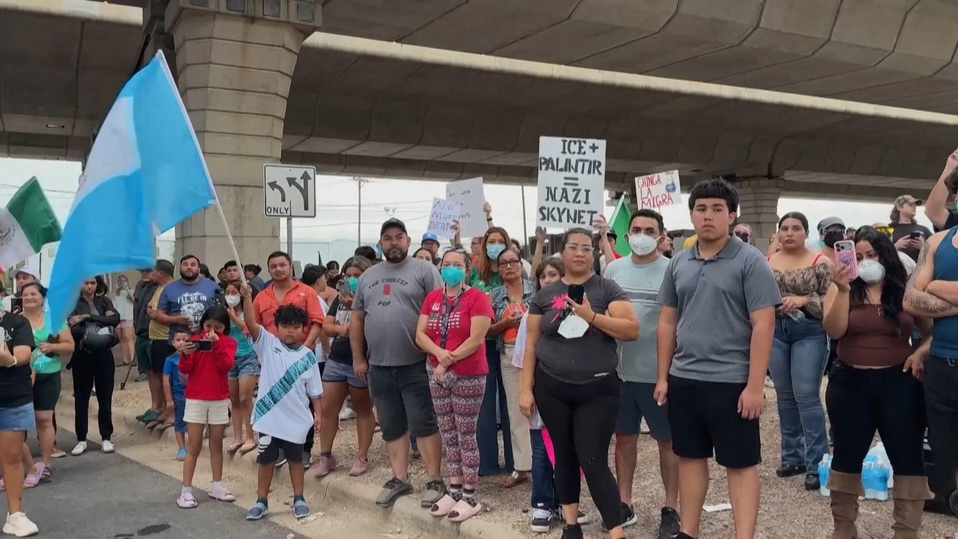 Protests in Texas after ICE agent shoots Venezuelan man