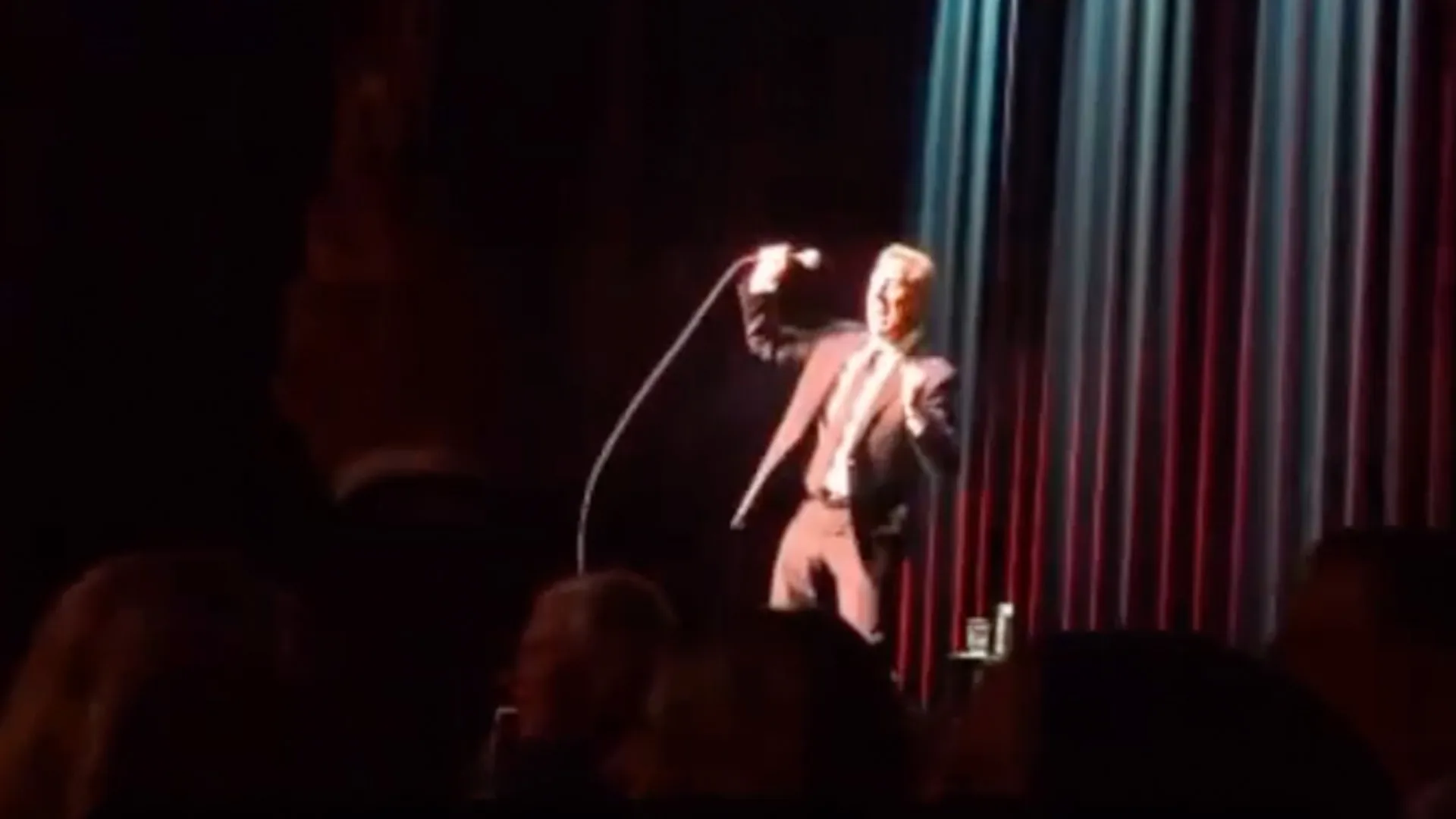 Jerry Seinfeld dances as pro-Palestine protesters interrupt show