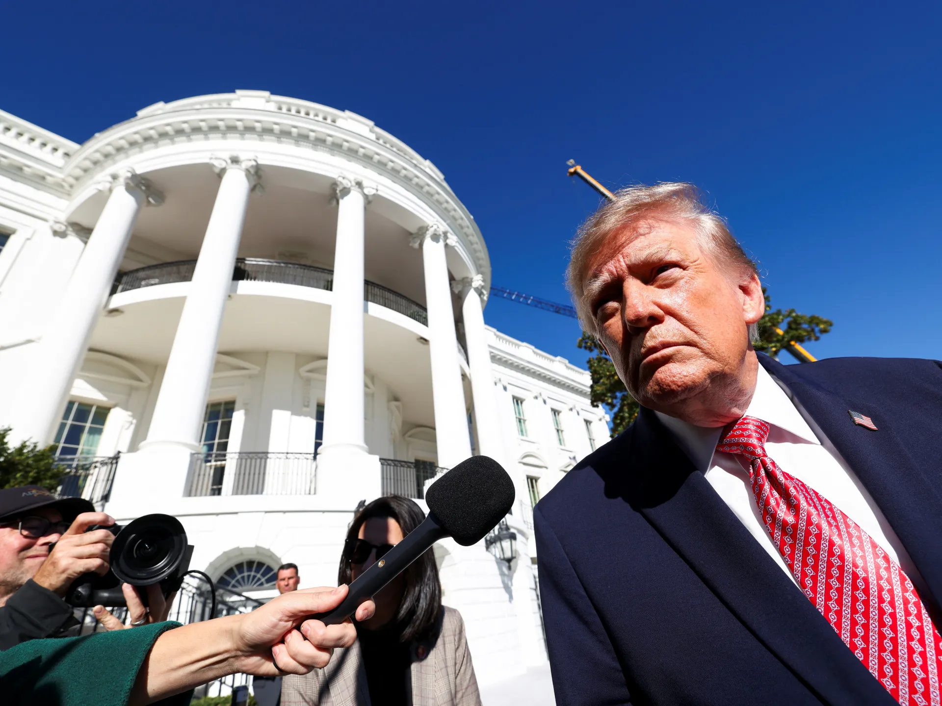 Trump’s approval ratings plummet: what that means for the US midterms