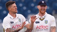 Durham take six balls and 105 seconds to beat Gloucestershire