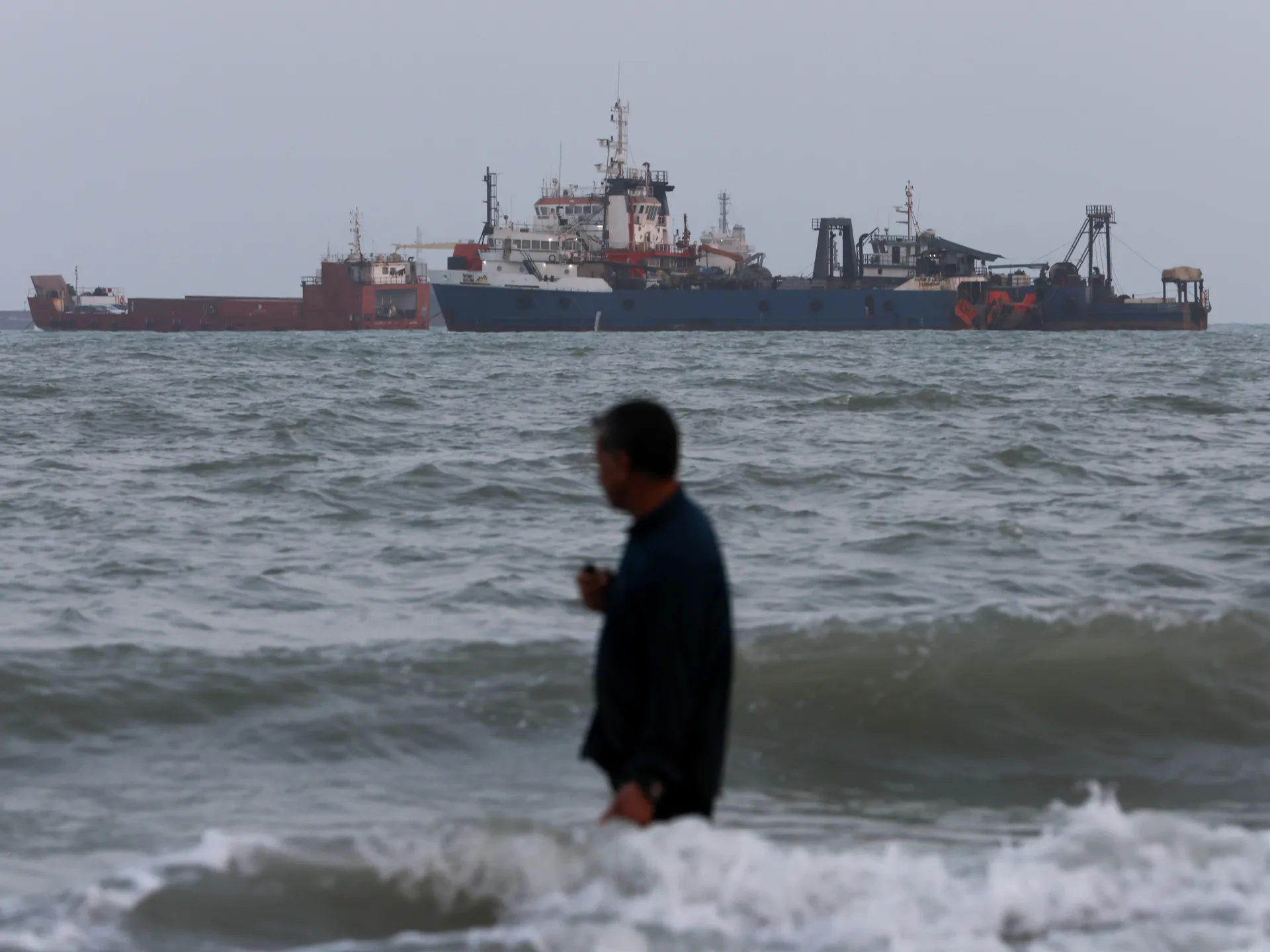 Iran prepares to keep economy alive as US threatens further sanctions