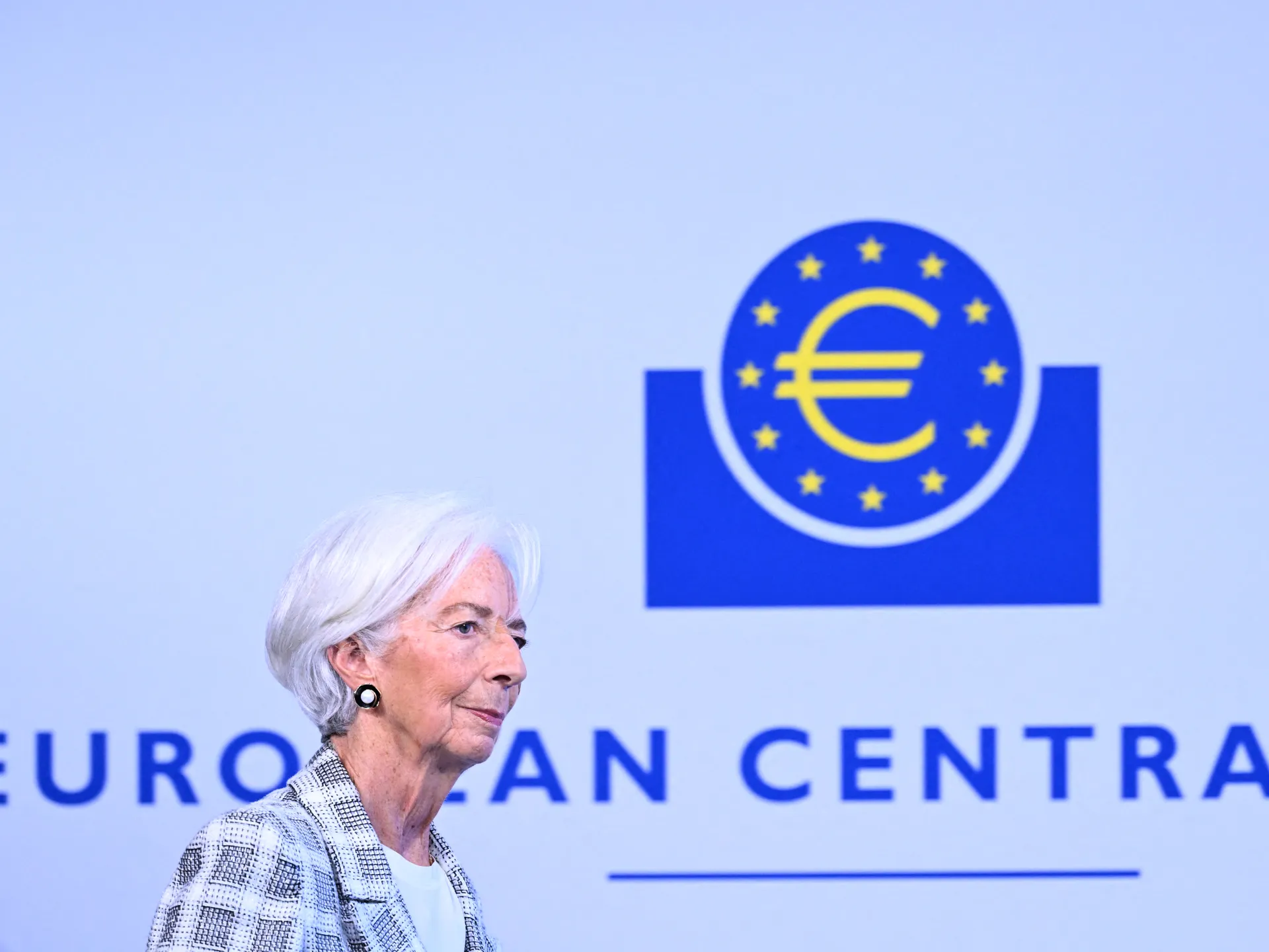 European Central Bank President Lagarde to step down early