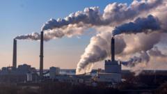 US scraps limits on emissions from coal and gas power plants