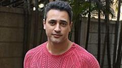 Actor Imran Khan ordered to leave India after participating in protest
