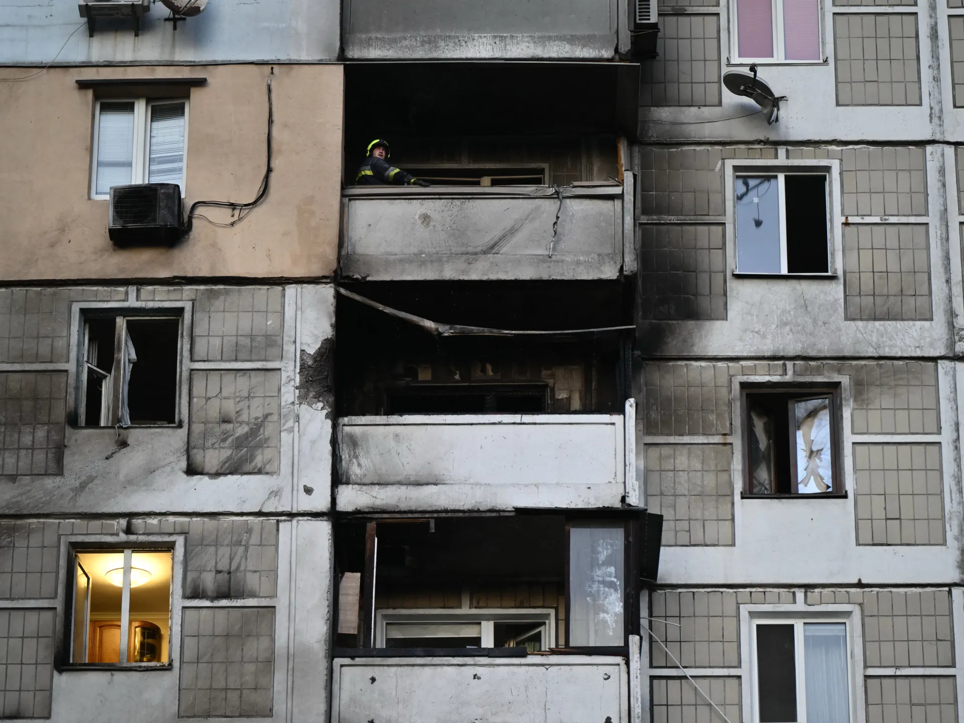 Russian strikes kill eight, injure dozens across Ukraine