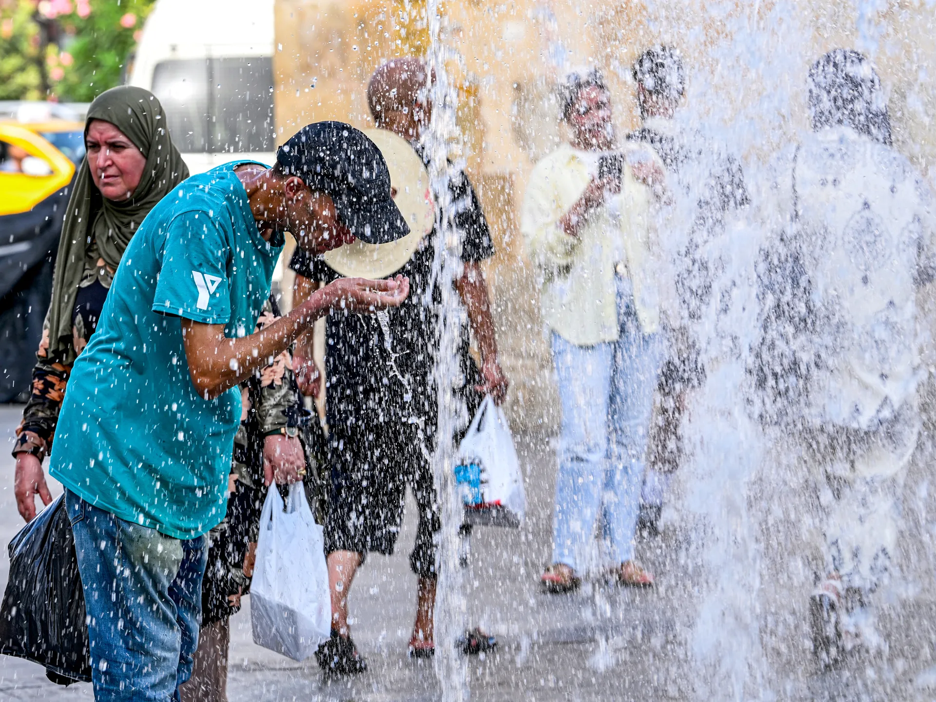 Tunisia swelters as power cuts disrupt water supplies