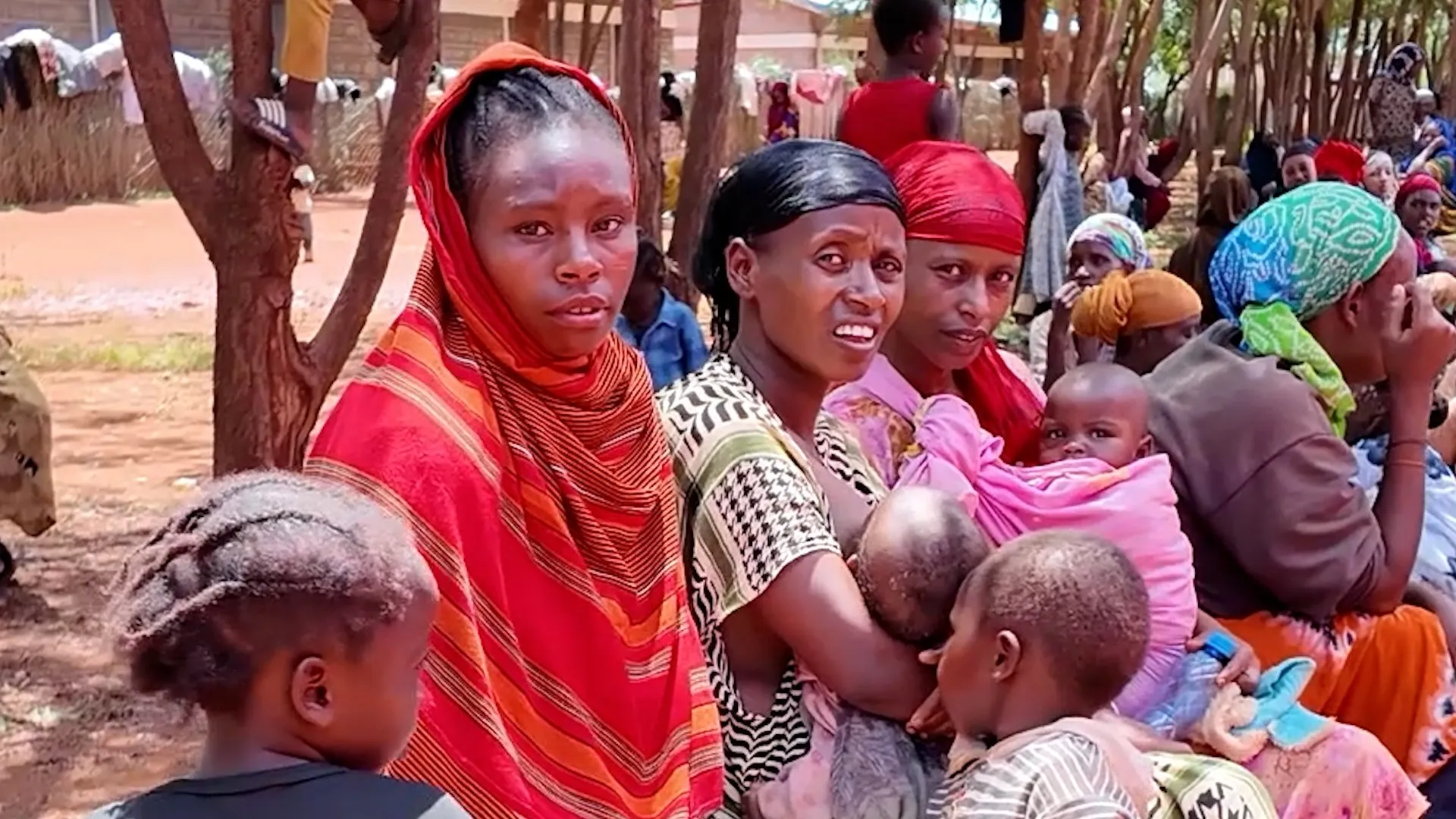 Tens of thousands flee Ethiopia fighting into neighbouring Kenya