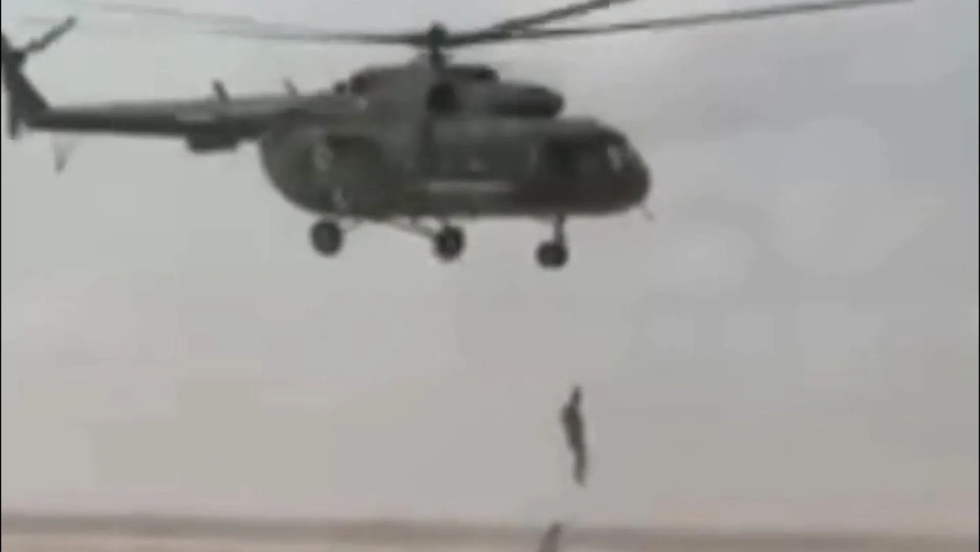 Men pulled from vehicle stranded by floods in Syria
