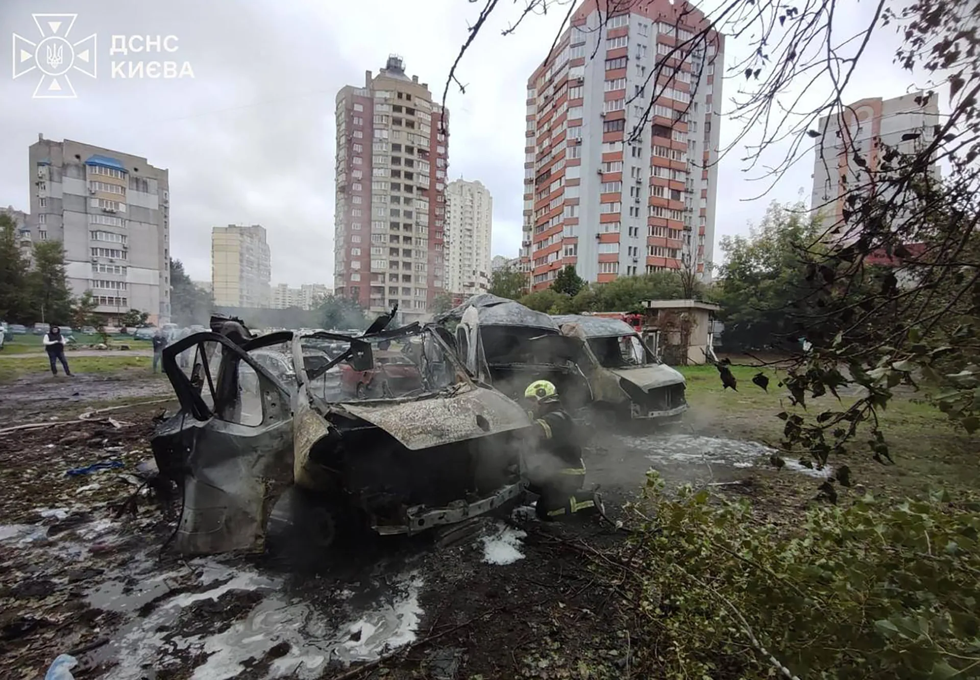 Russian attacks kill eight people across Ukraine as US steps up diplomacy