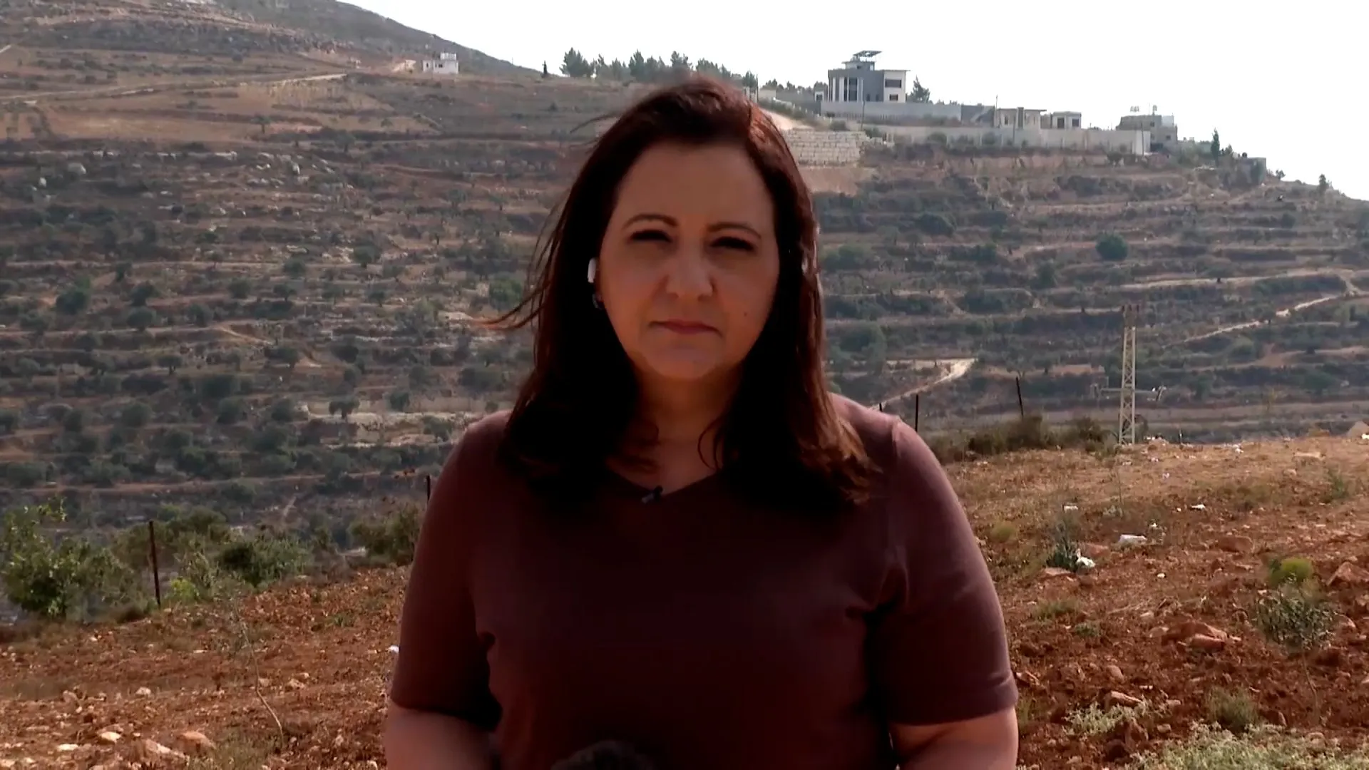 Israeli settlers besiege Palestinian families in occupied West Bank