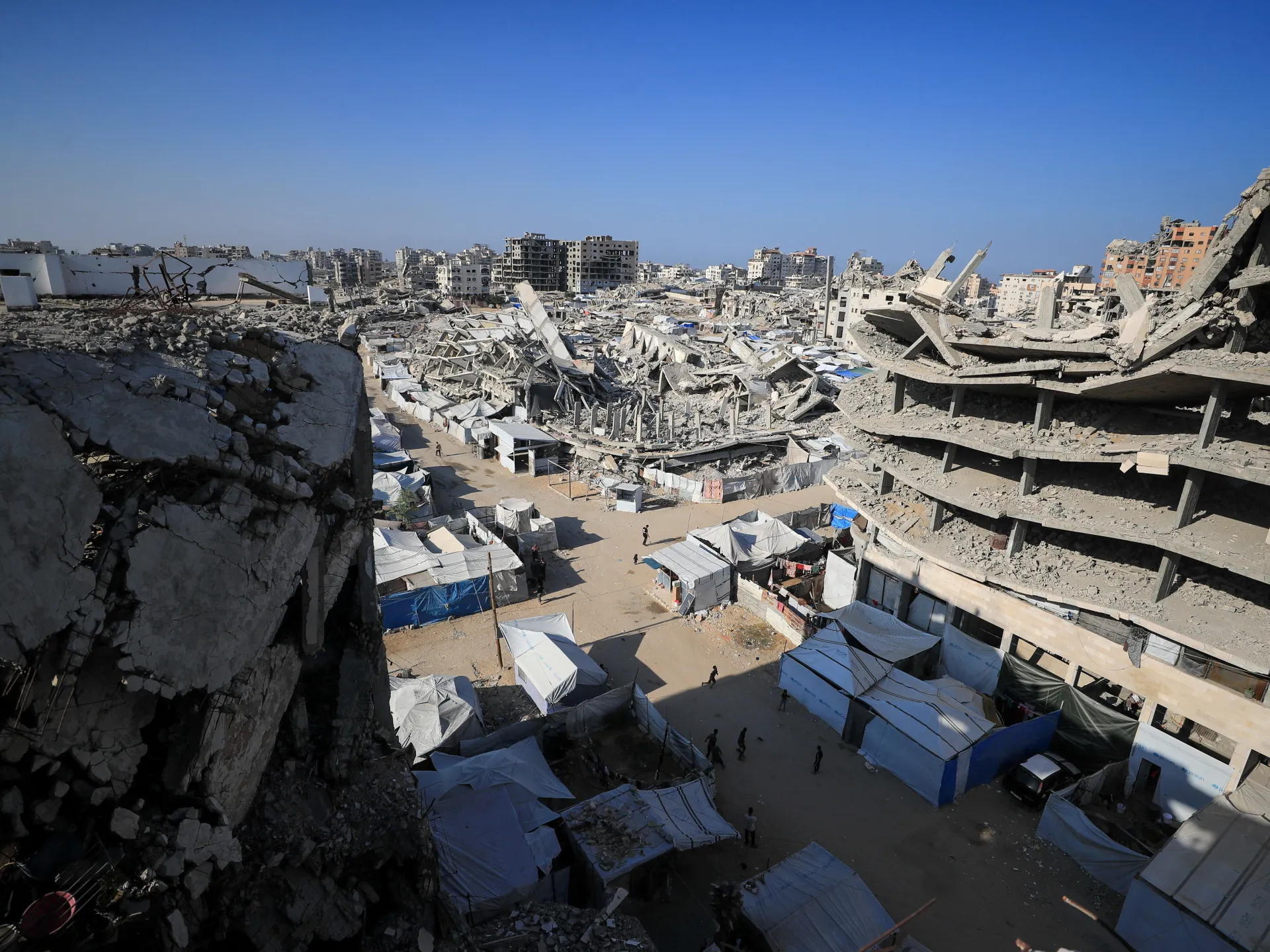 Israeli strikes hit Gaza as Health Ministry urges Rafah opening
