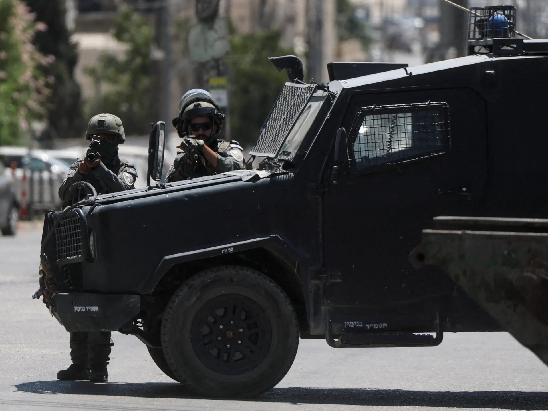 Israeli forces kill Palestinian man and withhold his body near Nablus