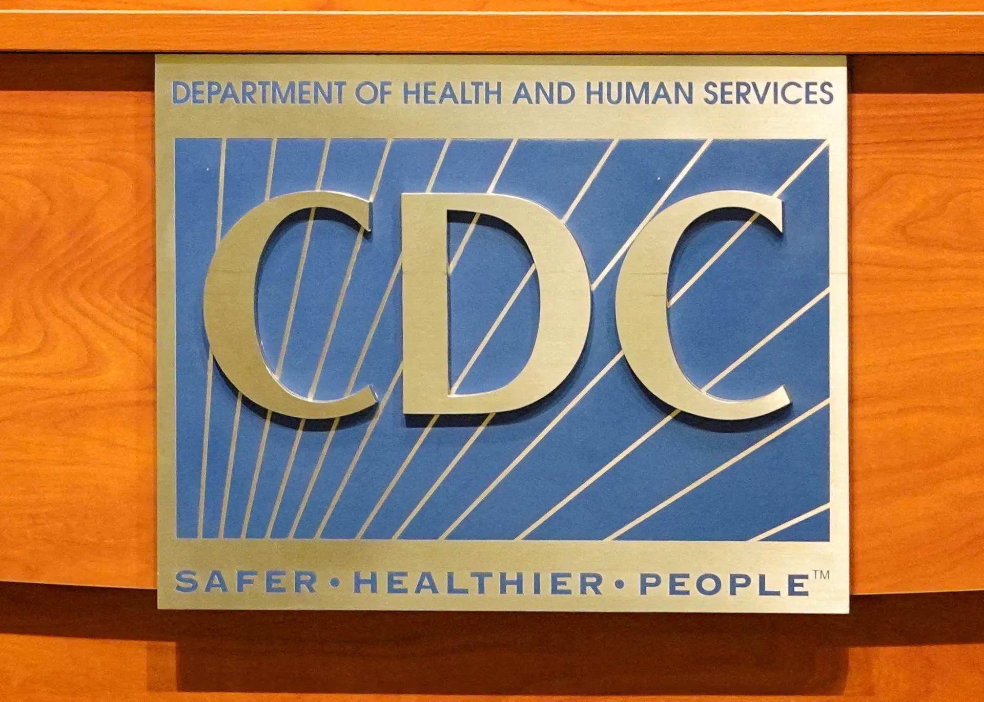 Russian lab worker dies of suspected plague in Siberia; US monitoring case