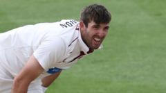 Somerset skittle Leics to maintain title hopes