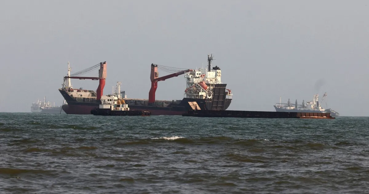 Oil prices rise as attacks dent hopes for Strait of Hormuz reopening