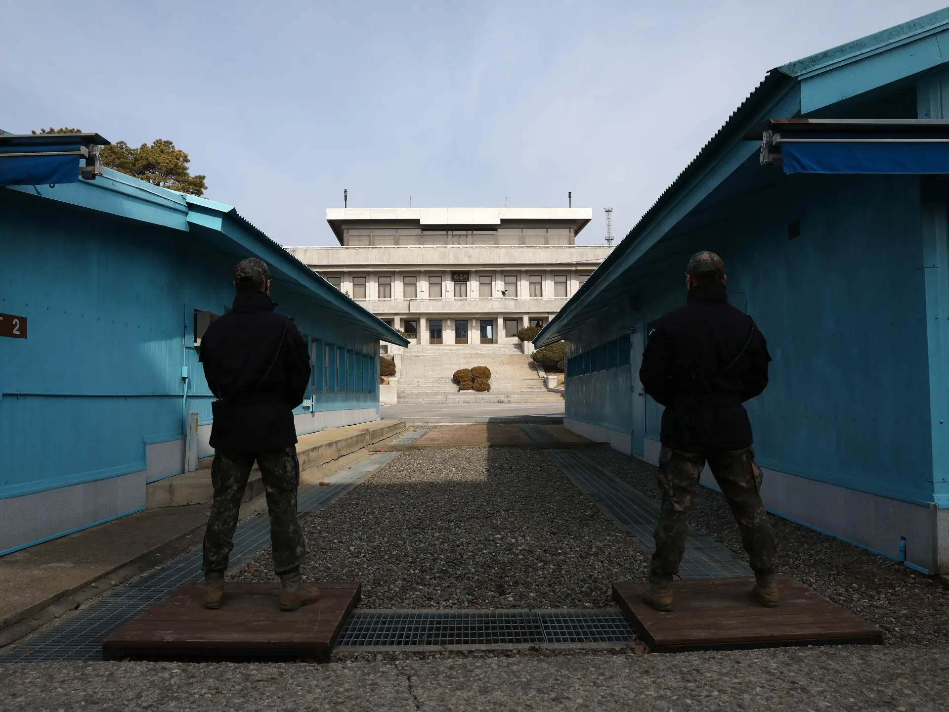 South Korea suspects North Korean mines behind DMZ blast