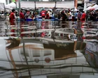 Thai downpours shift north-westwards after Bangkok declared a disaster zone