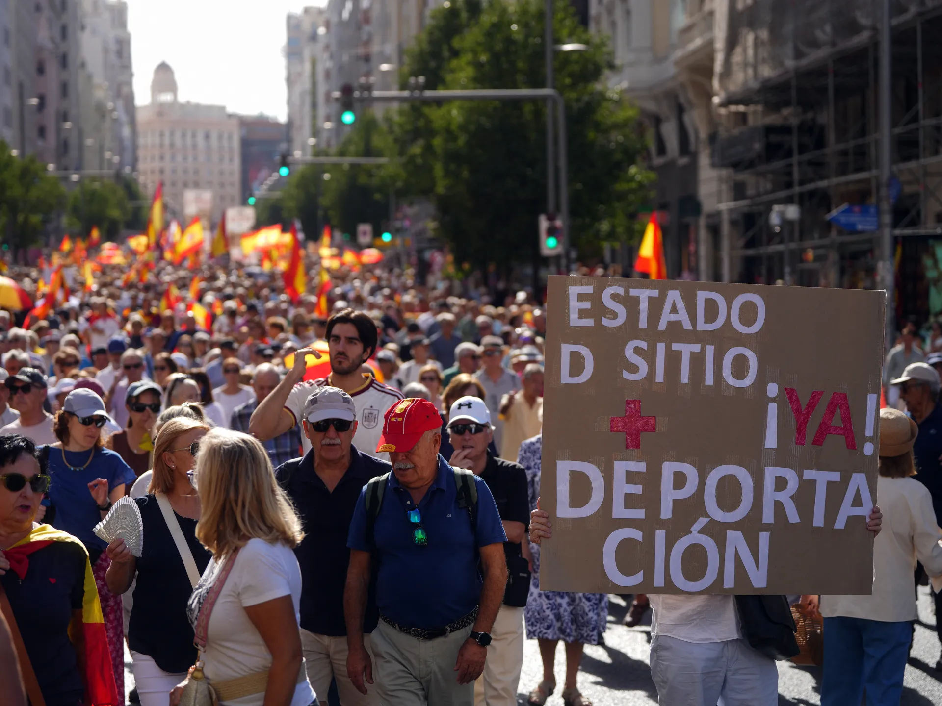 Tens of thousands attend right-wing protest over Ceuta migrant crisis