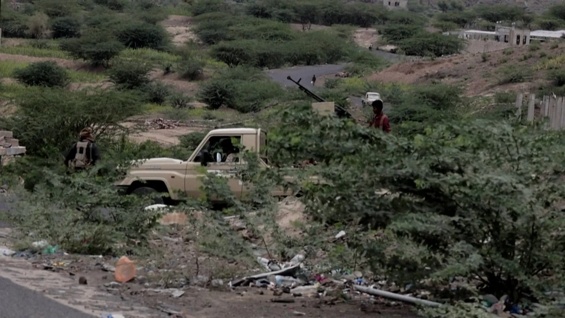 Houthis advance along Yemen’s southern Red Sea coast