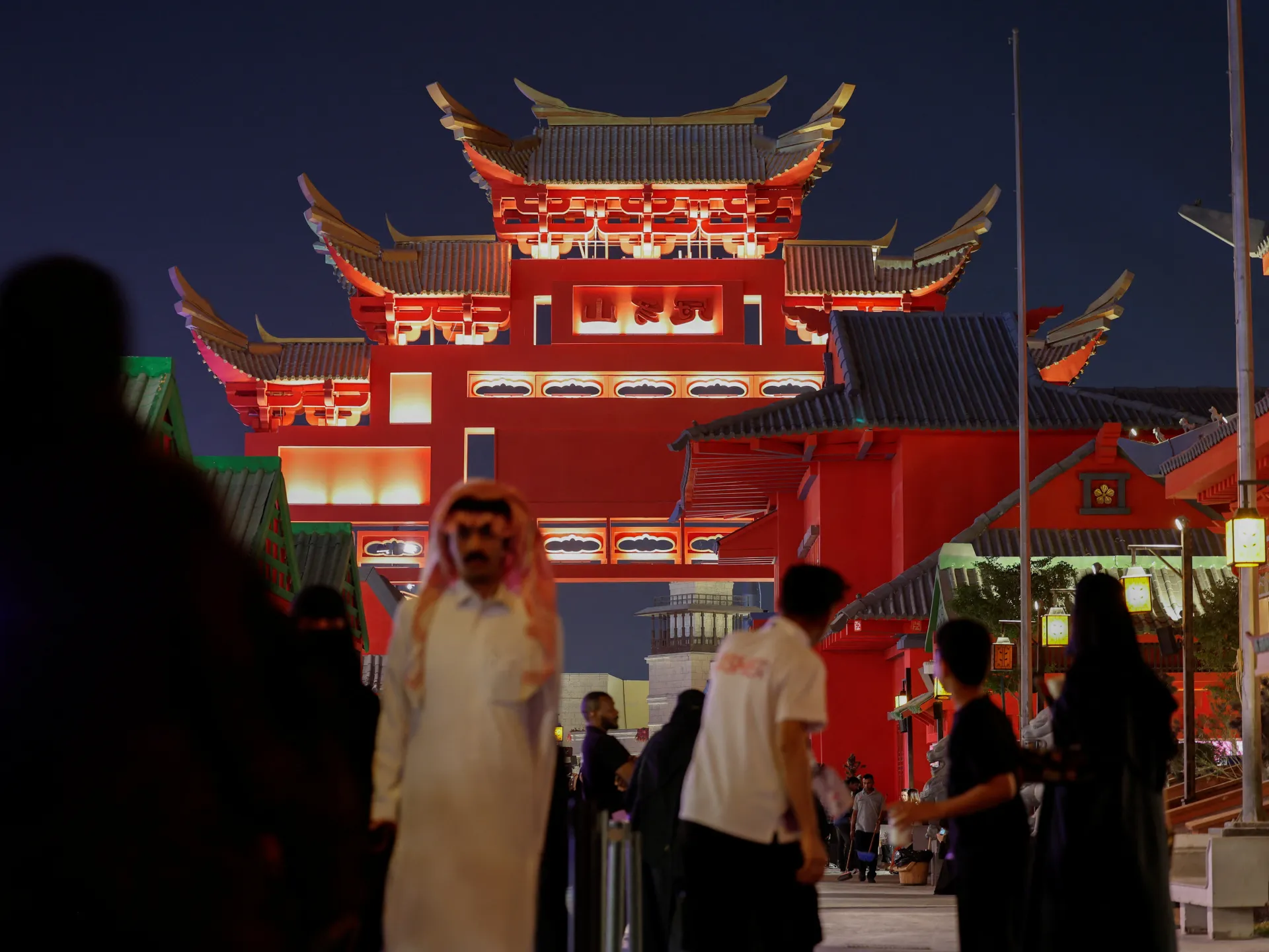 China does not need to replace the US in the Gulf