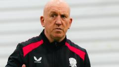 Edwards signs short-term deal with Red Roses