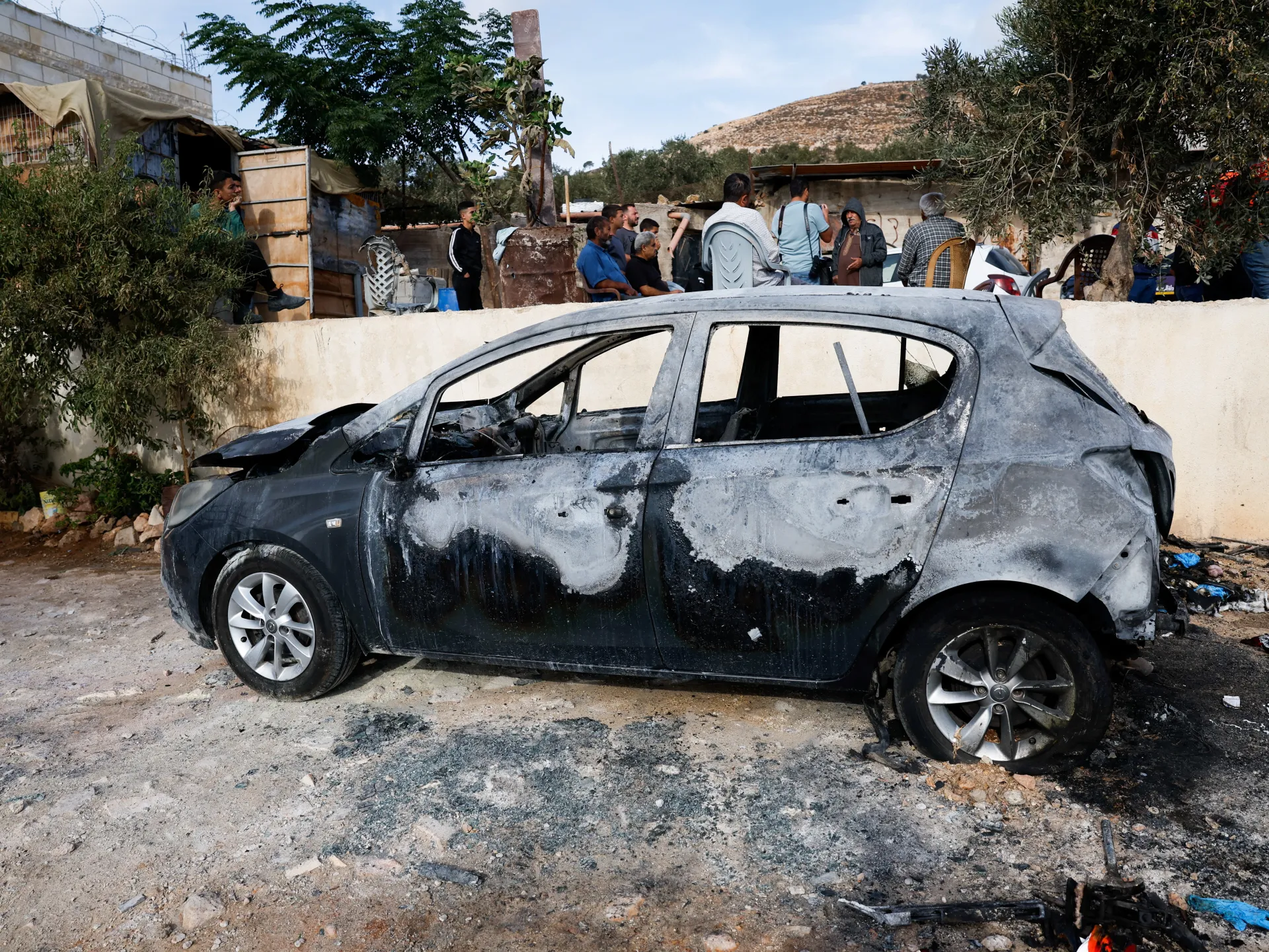Israeli settlers attack Jalud village in occupied West Bank, torch homes
