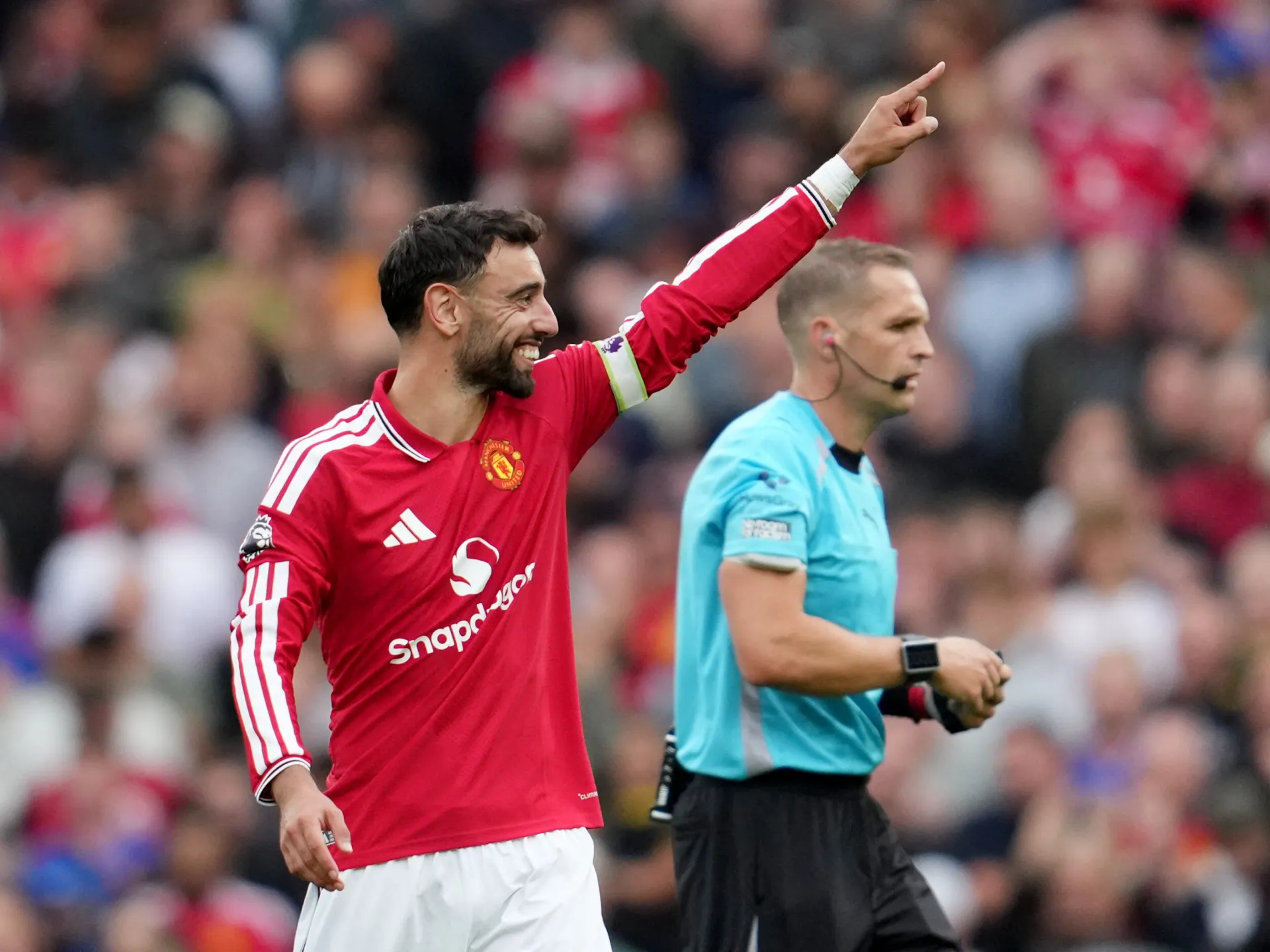 LIVE: Manchester United vs Manchester City – Premier League