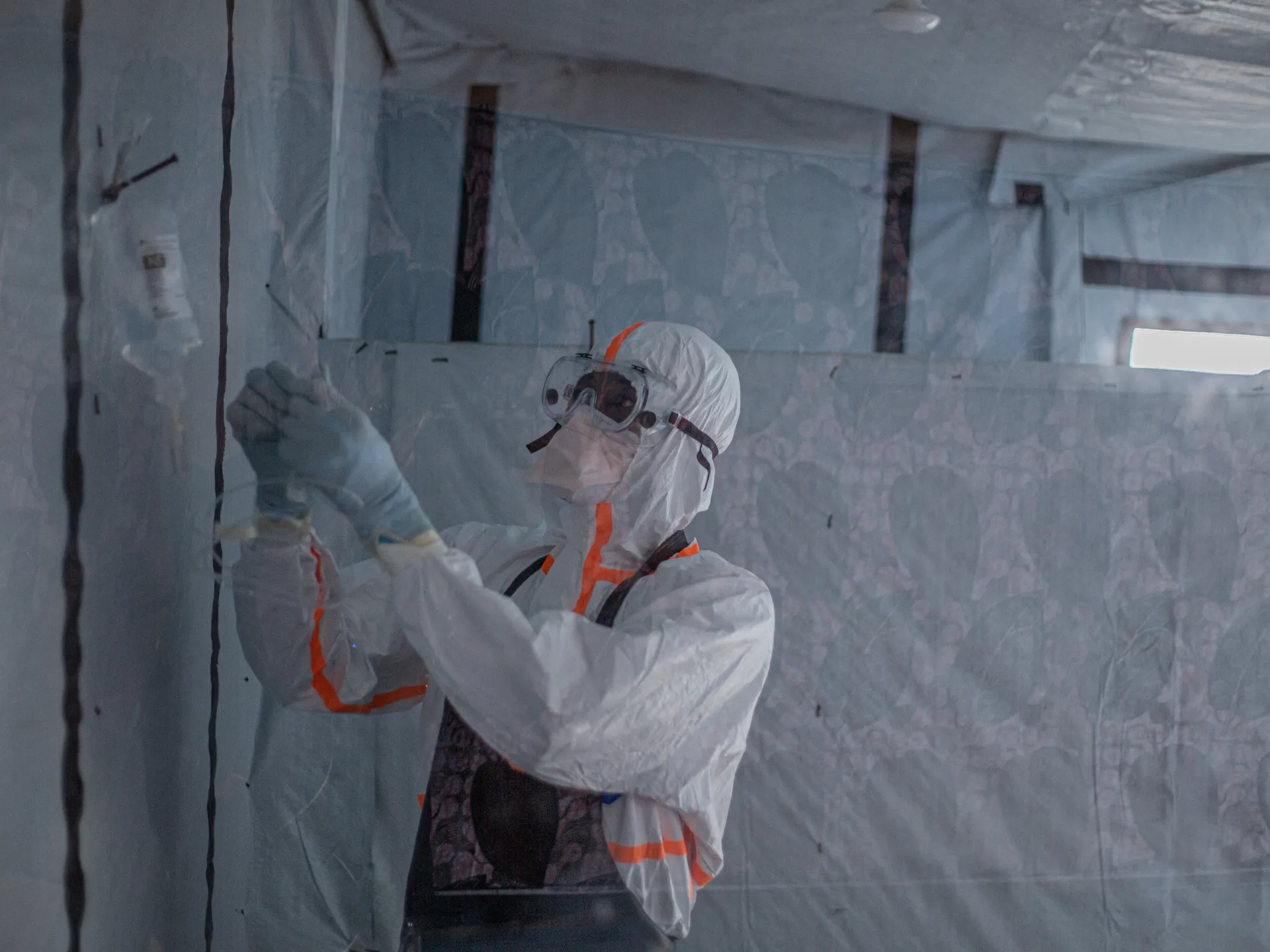 DRC begins vaccinating front-line healthcare workers against Ebola